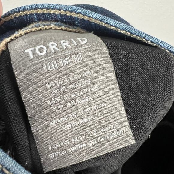 Torrid Dark Wash Lean Slim Boot Jeans Women's Size 3 3X - Picture 9 of 10